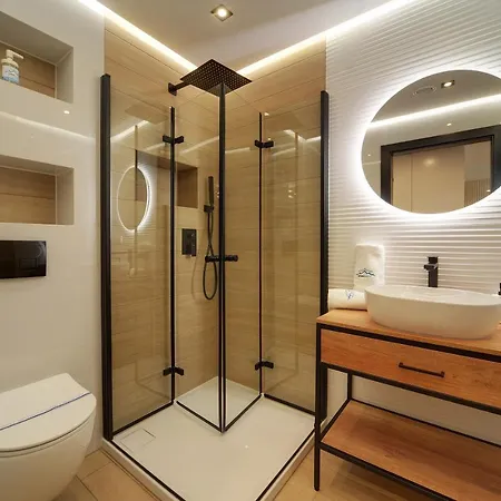 Invest Centrum Park 1 Апартаменти *