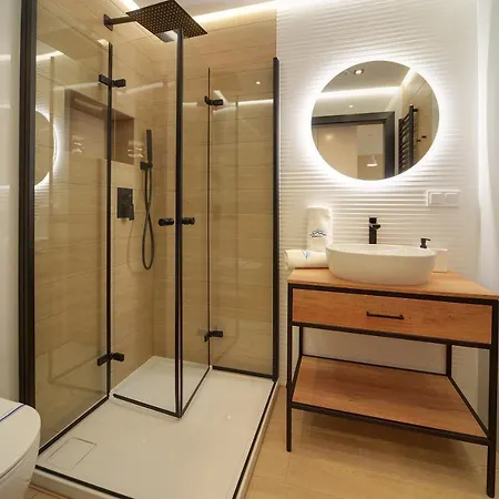 Апартаменти Invest Centrum Park 1 *