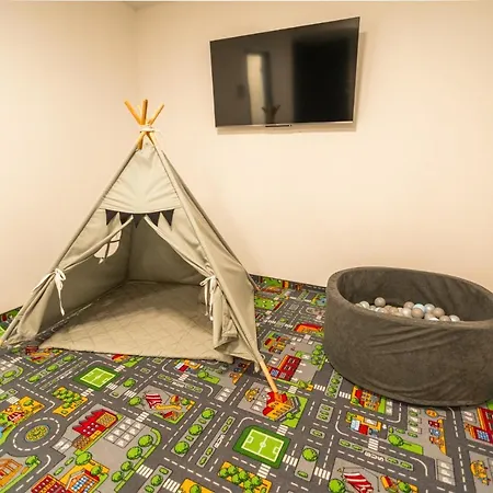 Апартаменти Invest Centrum Park 1